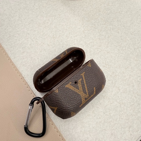 Louis Vuitton Brown Monogram Key Holder
